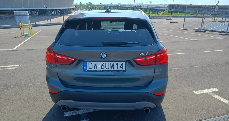 BMW X1 cena 81900 przebieg: 152000, rok produkcji 2015 z Wrocław małe 301